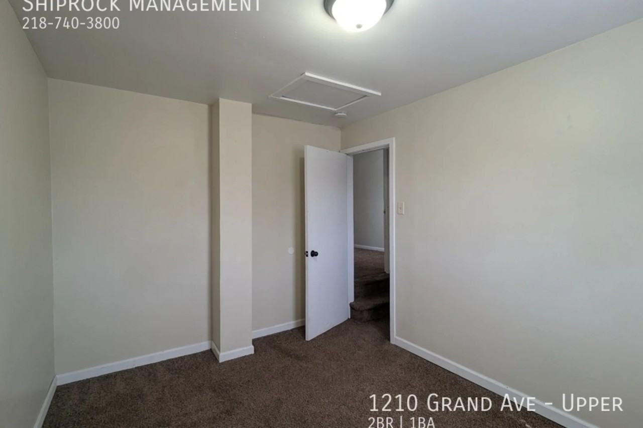 1210 Grand Ave Uppr - Photo 3 of 12