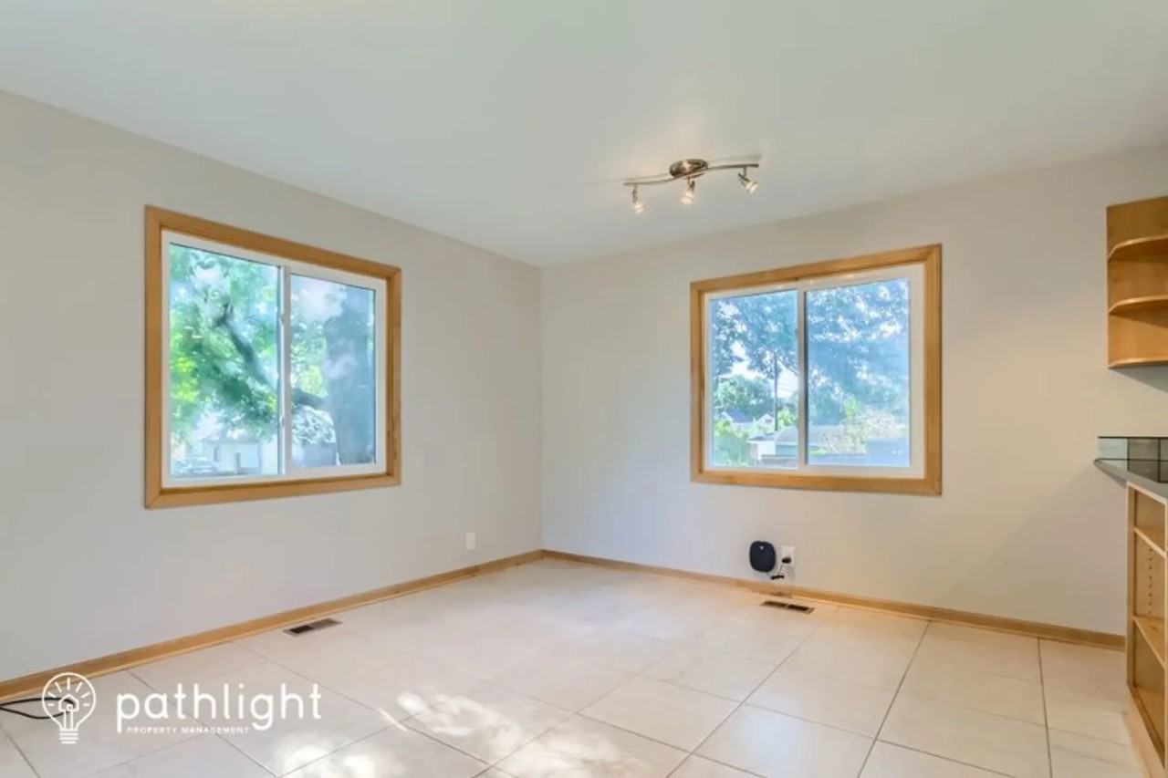 3033 Maryland Ave S - Photo 3 of 27