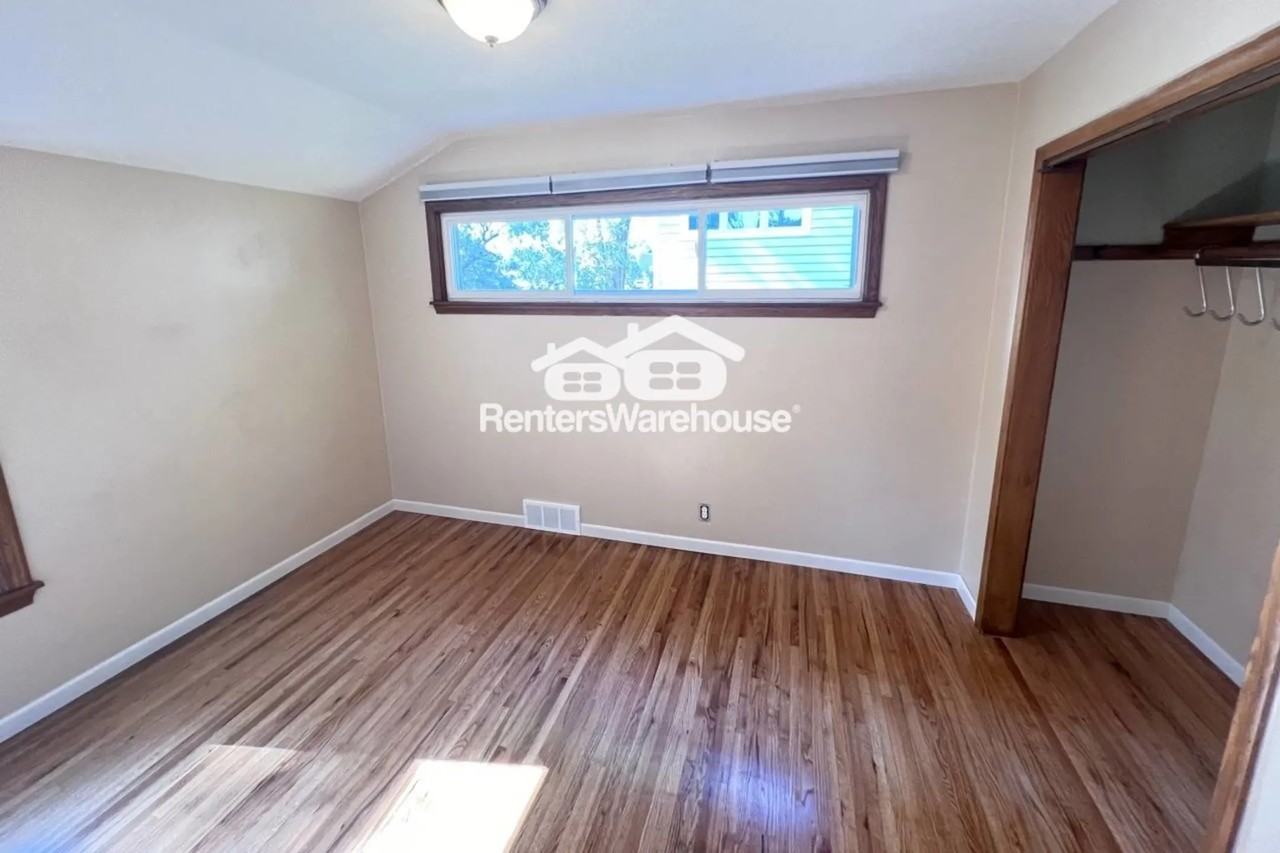 3724 Sumter Ave S - Photo 3 of 12