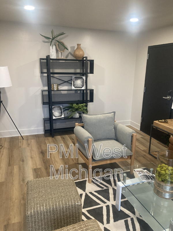 8426 Woodhaven Dr Sw #4 - Photo 7 of 25