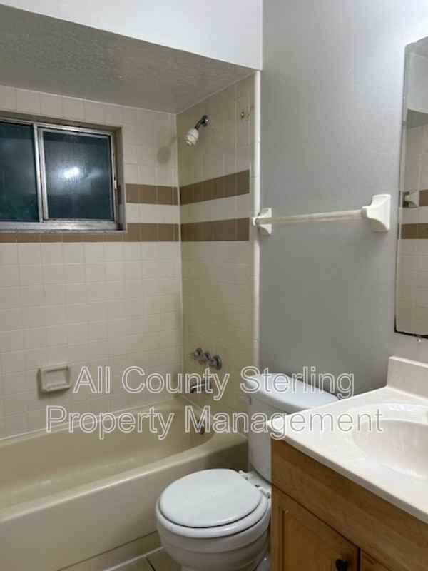 923 Bryan Ct - Photo 5 of 13