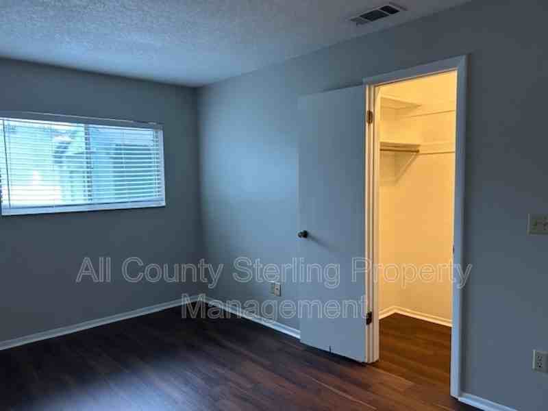 923 Bryan Ct - Photo 6 of 13