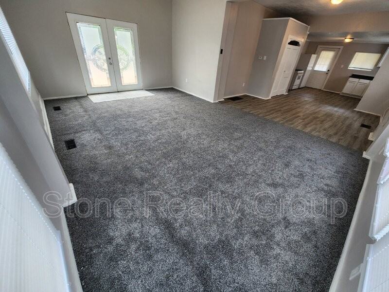 4011 E Linn Ave - Photo 3 of 13