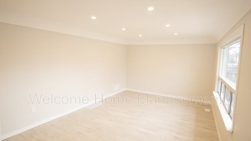 4 Dunblane Ave - Photo 2 of 12