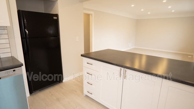 4 Dunblane Ave - Photo 4 of 12