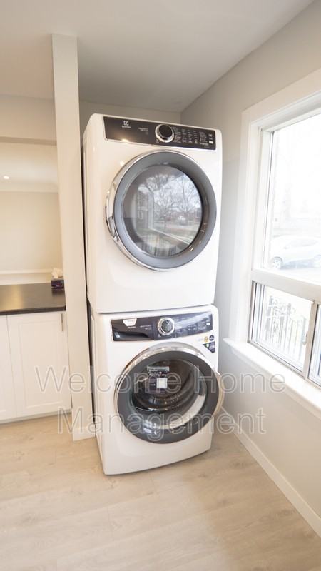 4 Dunblane Ave - Photo 5 of 12