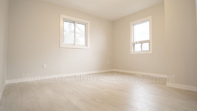 4 Dunblane Ave - Photo 6 of 12