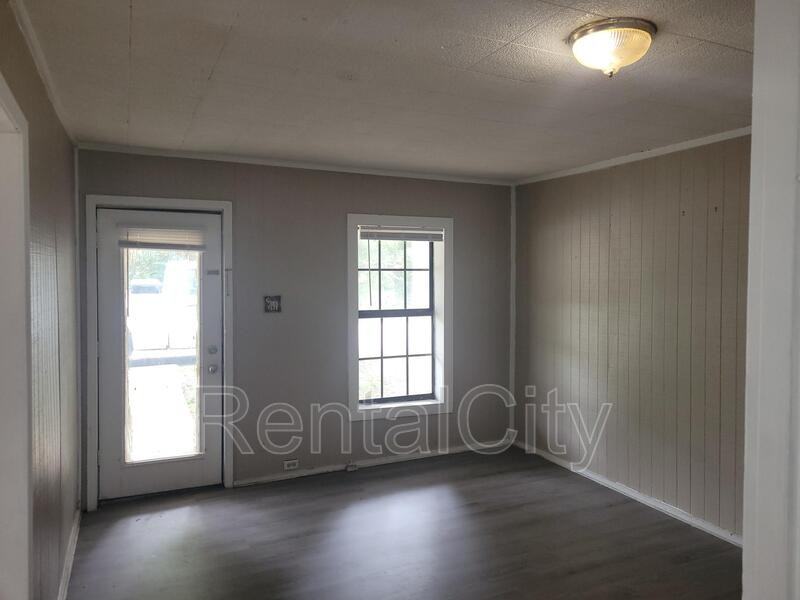 202 Tennyson Ave - Photo 2 of 10
