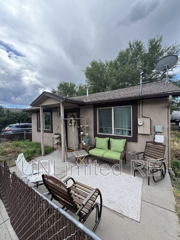523 E Franklin Ave - Photo 3 of 13