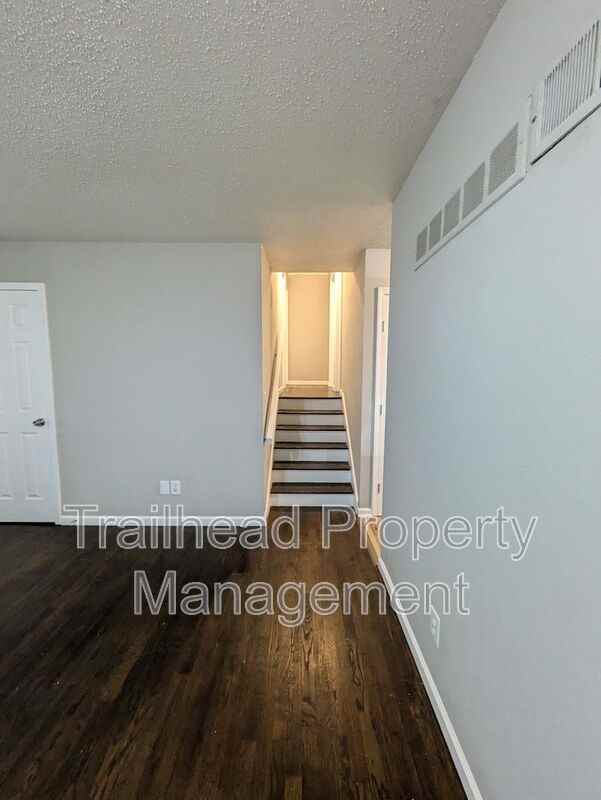 7316 Ne 46th St - Photo 3 of 13