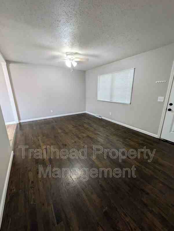 7316 Ne 46th St - Photo 4 of 13