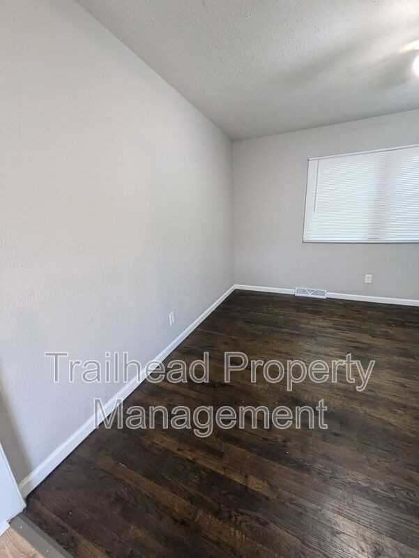 7316 Ne 46th St - Photo 5 of 13