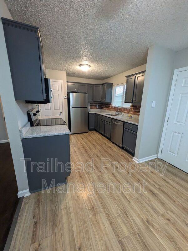 7316 Ne 46th St - Photo 6 of 13