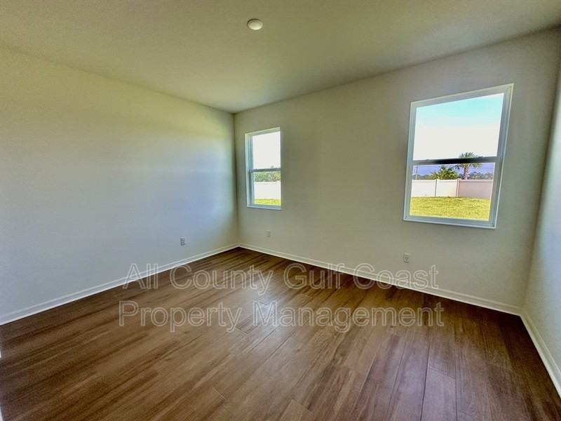 2636 89th Street Cir E - Photo 5 of 17