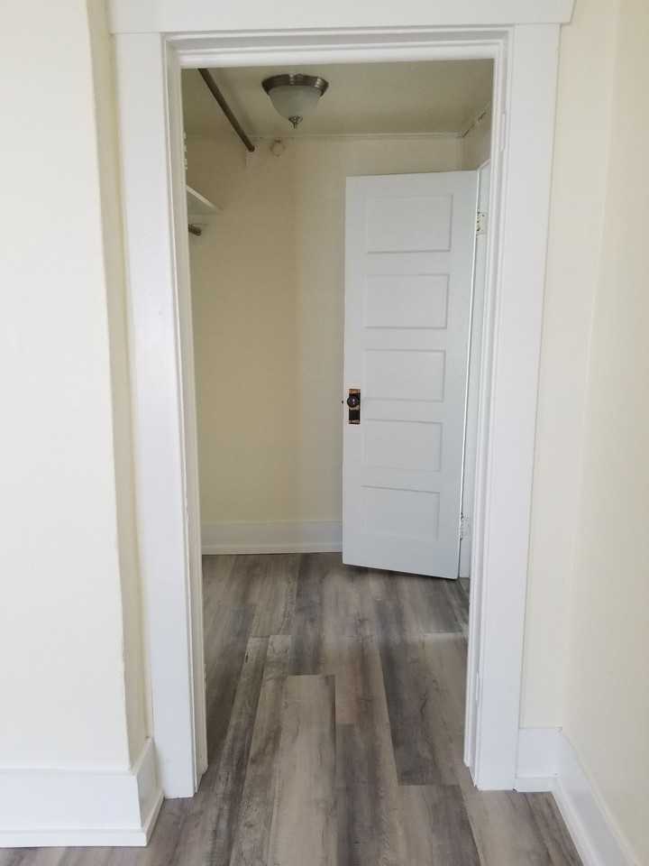 334 W Alder St - Photo 3 of 9