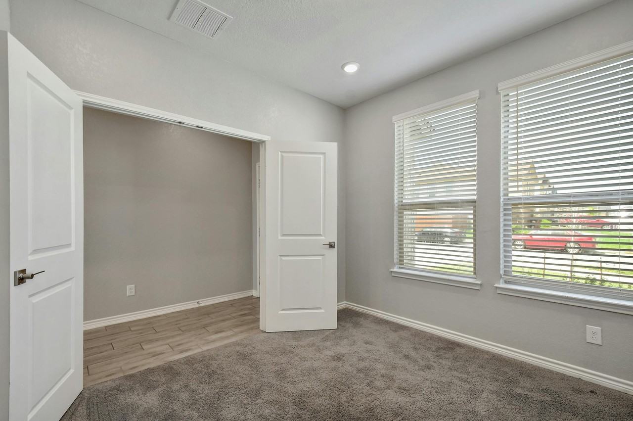 3736 Point Loma - Photo 4 of 30