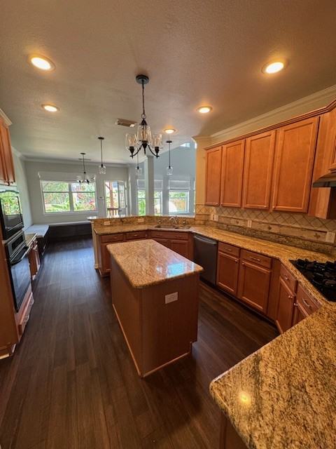 804 Darkwoods Ct - Photo 6 of 17