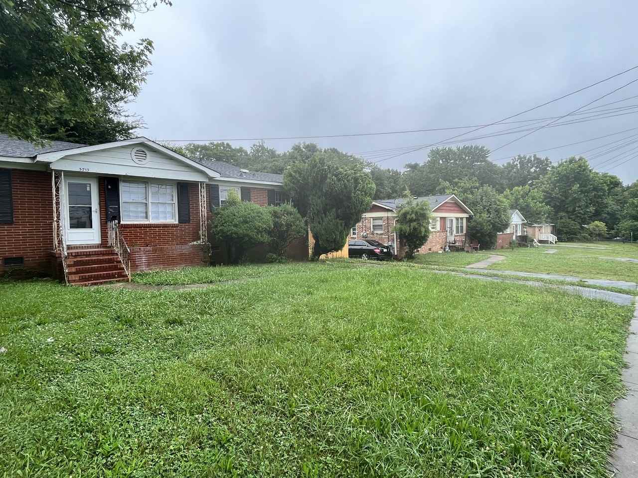 5915 Ingleside Dr - Photo 2 of 17