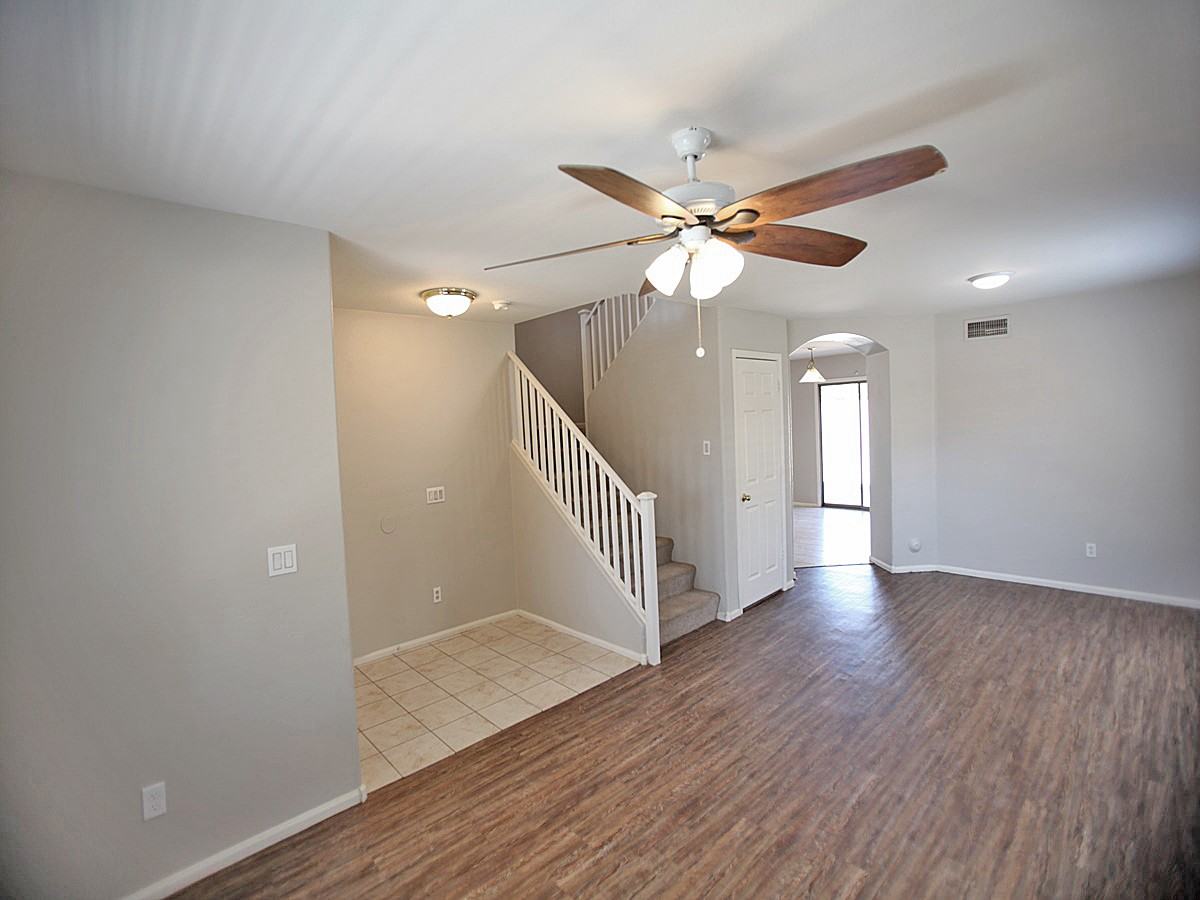 15821 N 165th Ln - Photo 2 of 21