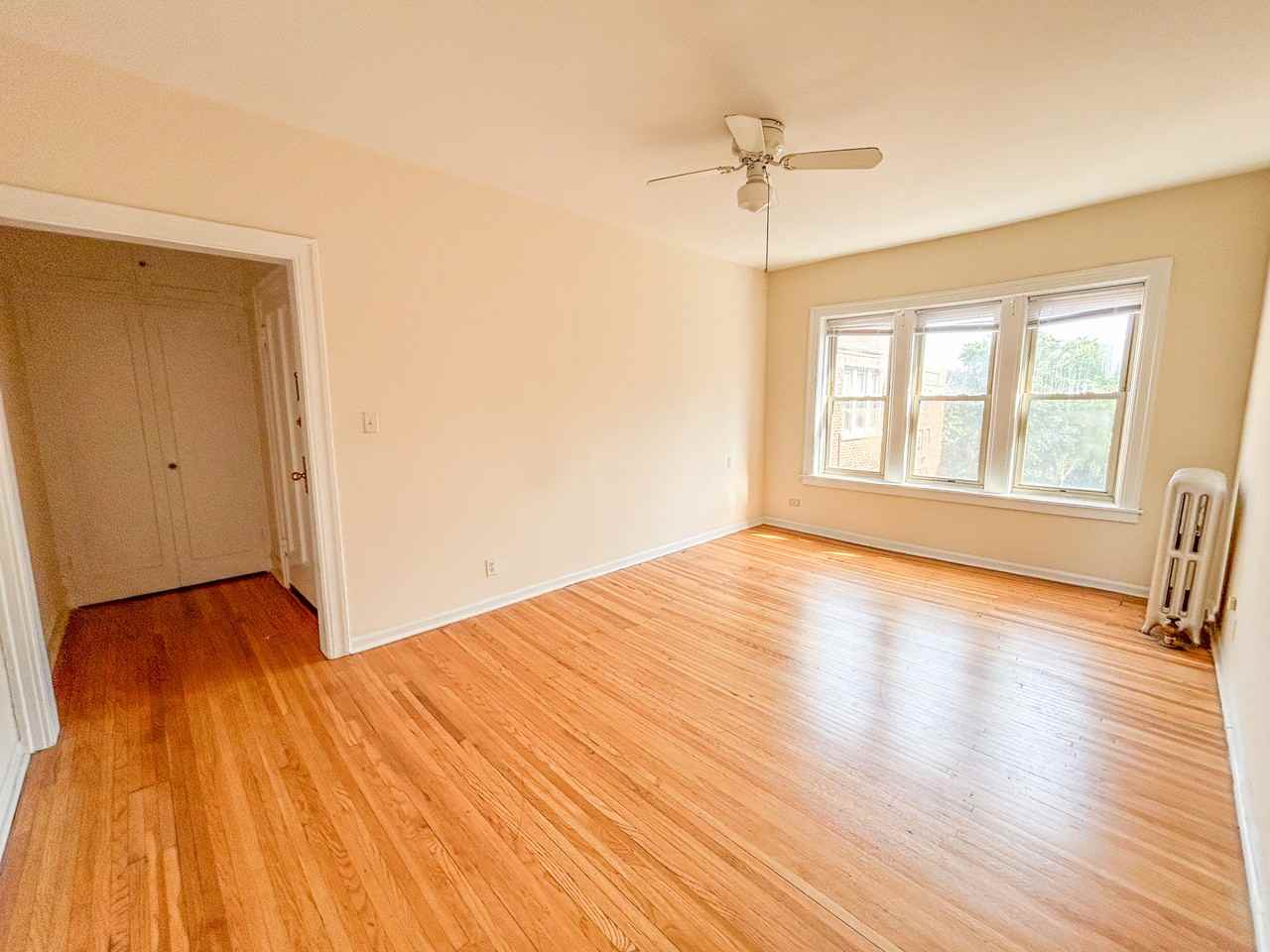 6655 N Ashland Ave #G - Photo 4 of 9