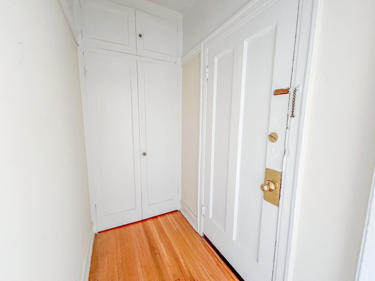 6655 N Ashland Ave #G - Photo 6 of 9