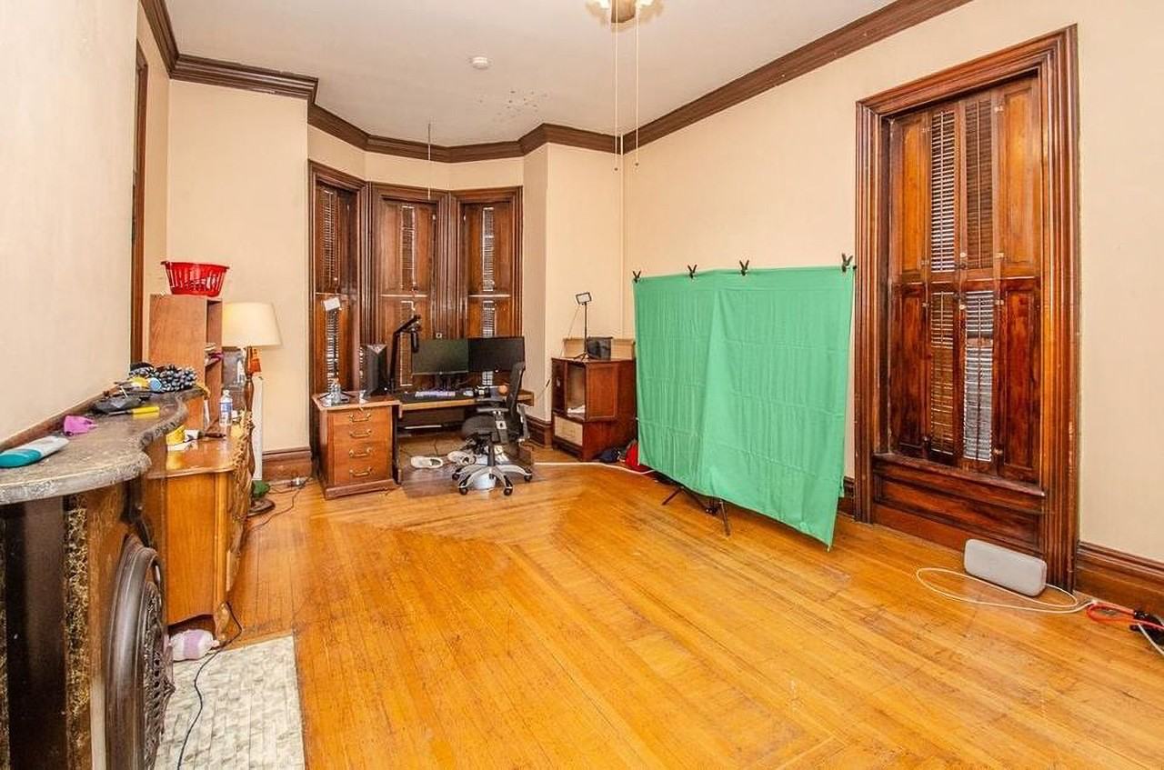 327 N Barron St (HHELLC) - Photo 3 of 34