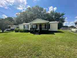 featured image of 1376 Fleetwood Cir