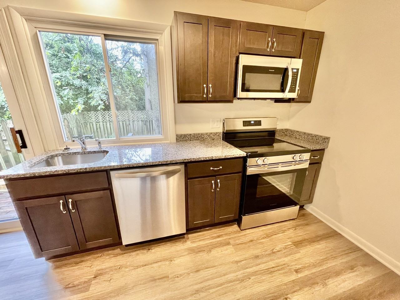 120 Covington Drive - Photo 3 of 27