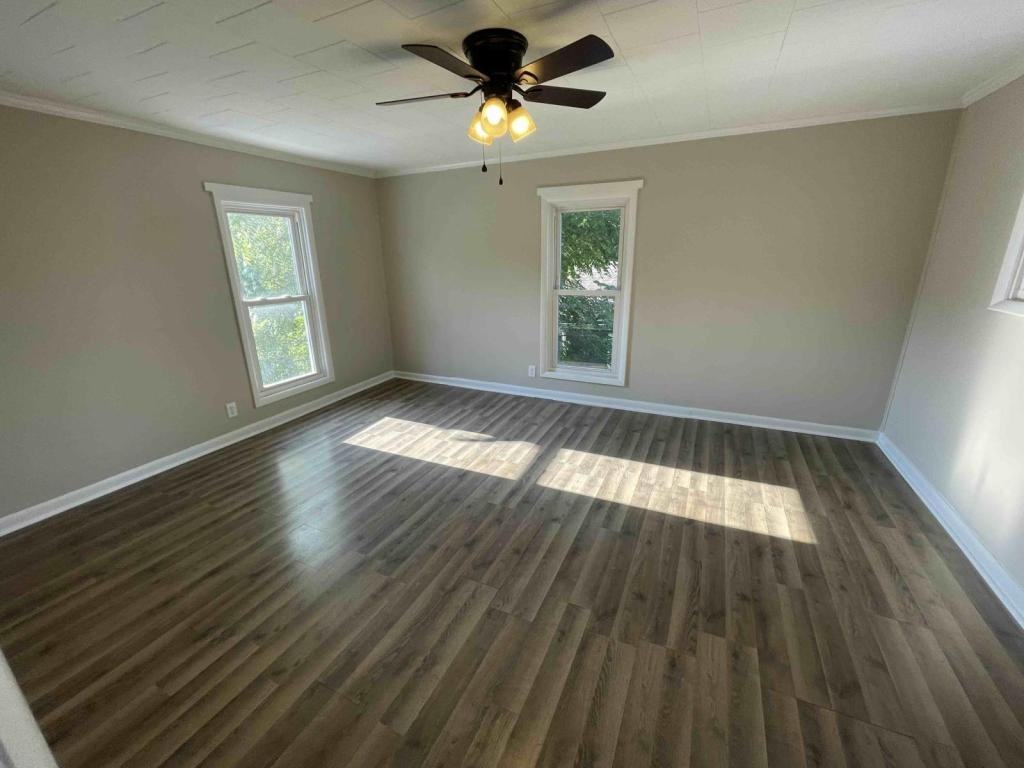 736 S Beeson Dr - Photo 2 of 8