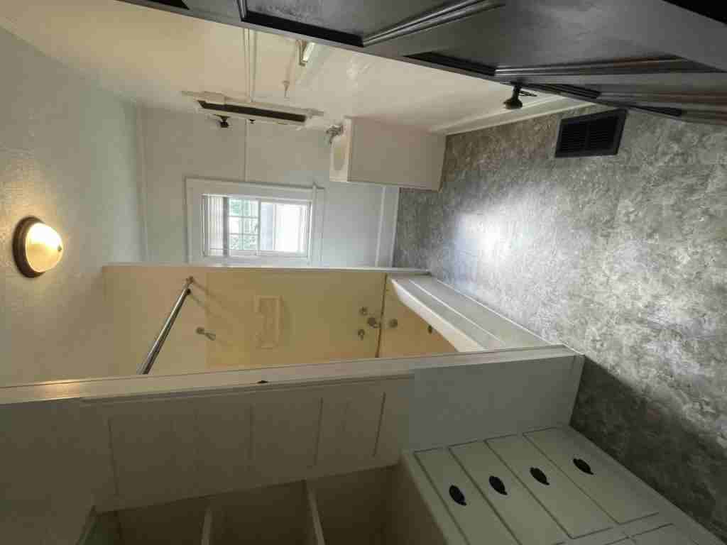 320 1/2 N 10th St - Photo 6 of 8