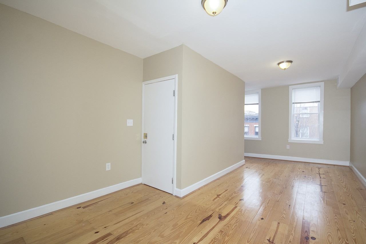 231 S Wolfe St - Photo 3 of 25