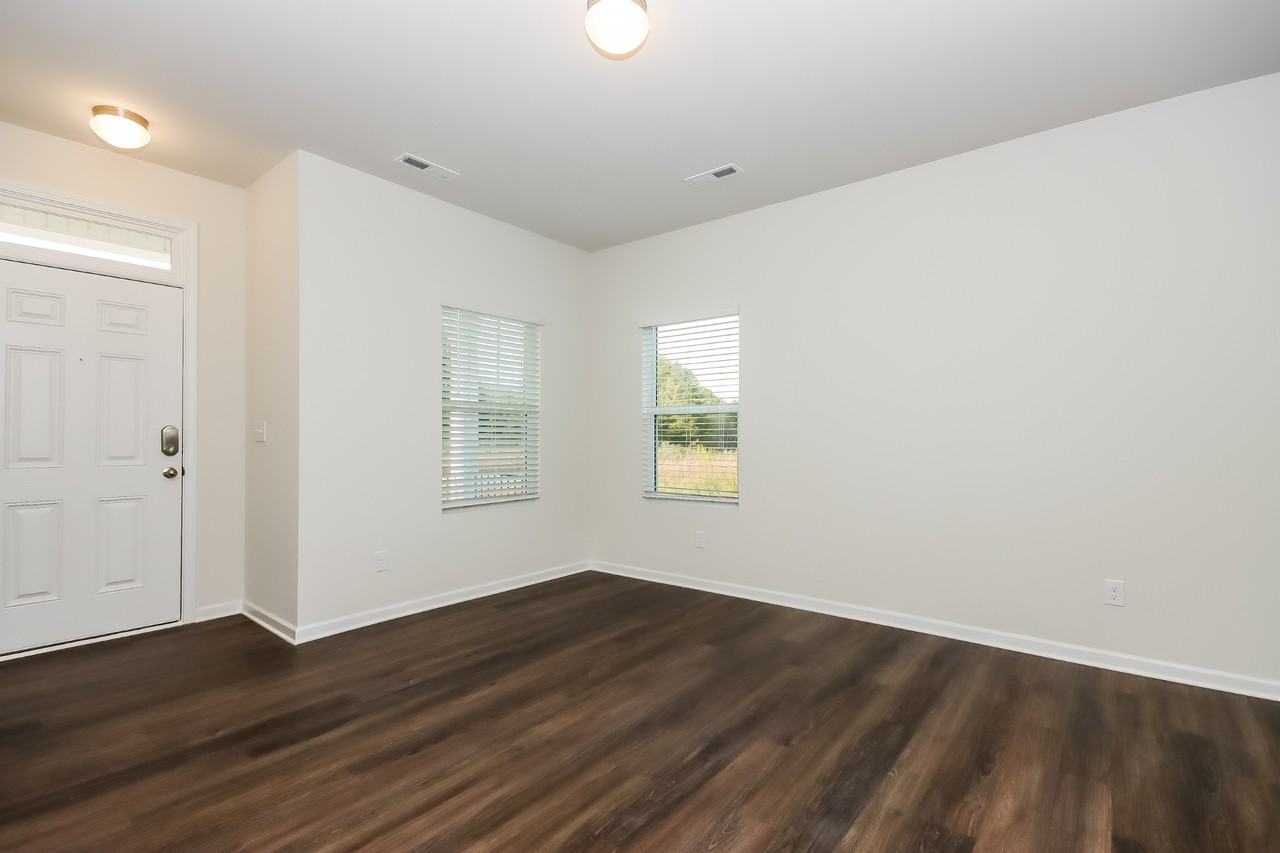 149 Pumice Dr - Photo 2 of 19