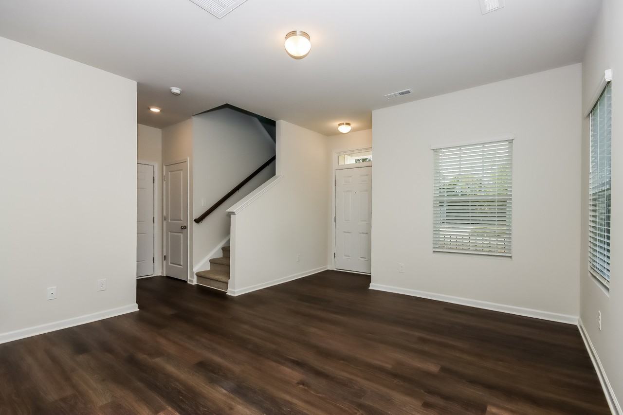 149 Pumice Dr - Photo 3 of 19