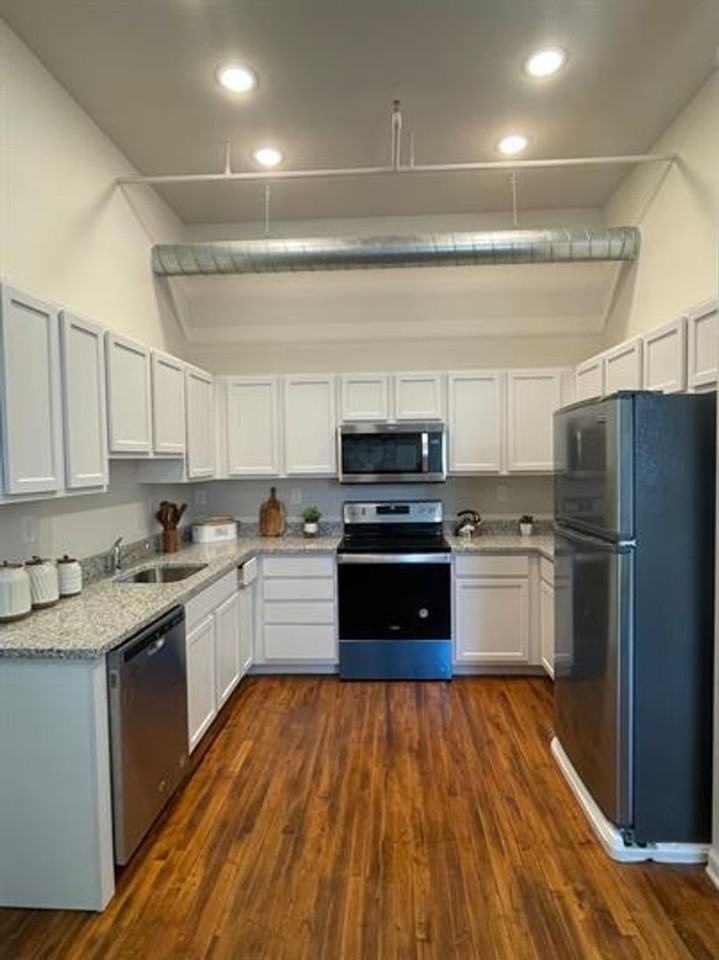 191 Broad Street - Photo 5 of 24