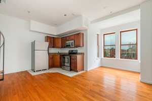 featured image of 1745 W Diamond St