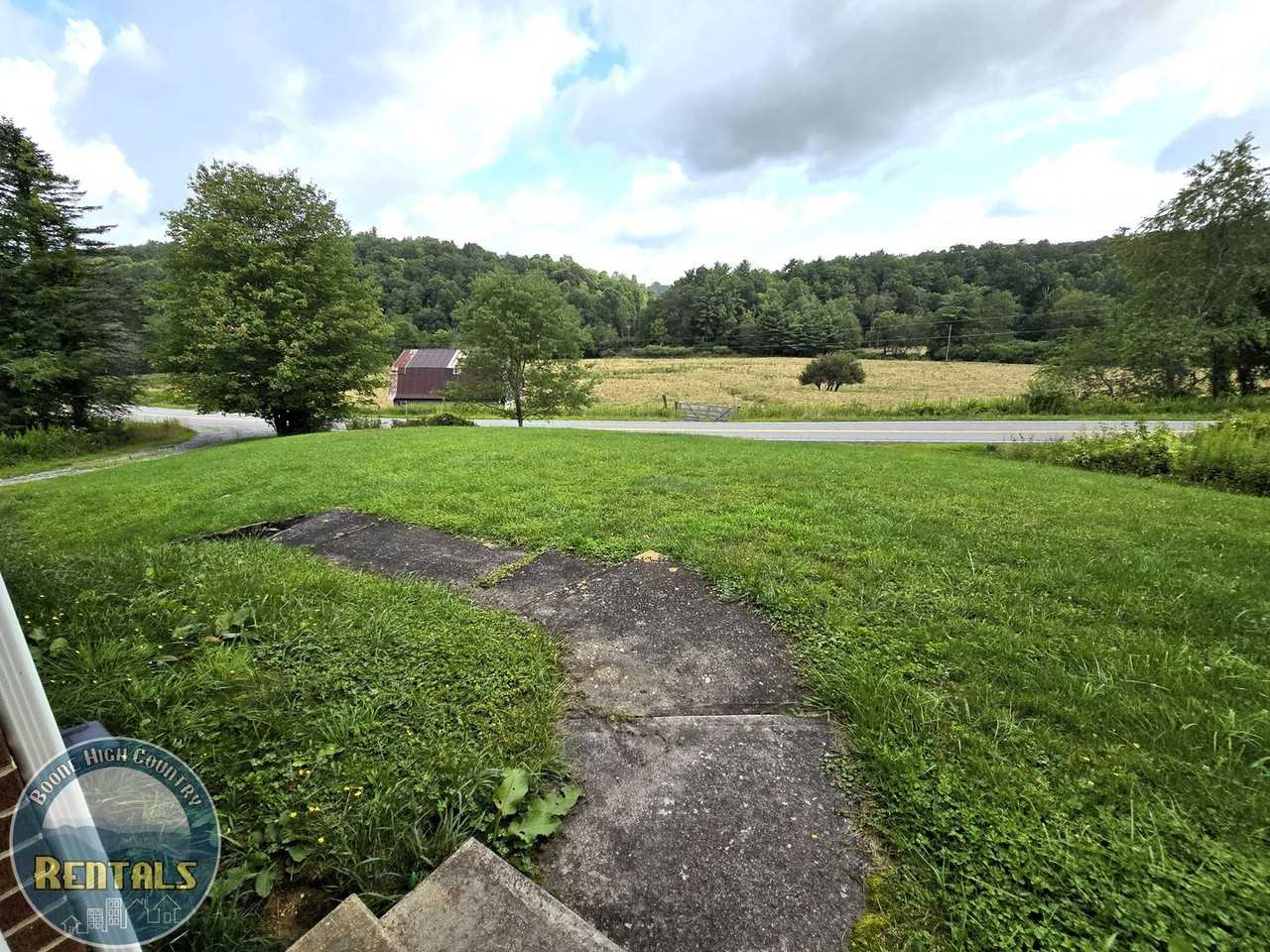 1820 Bamboo Rd - Photo 3 of 15