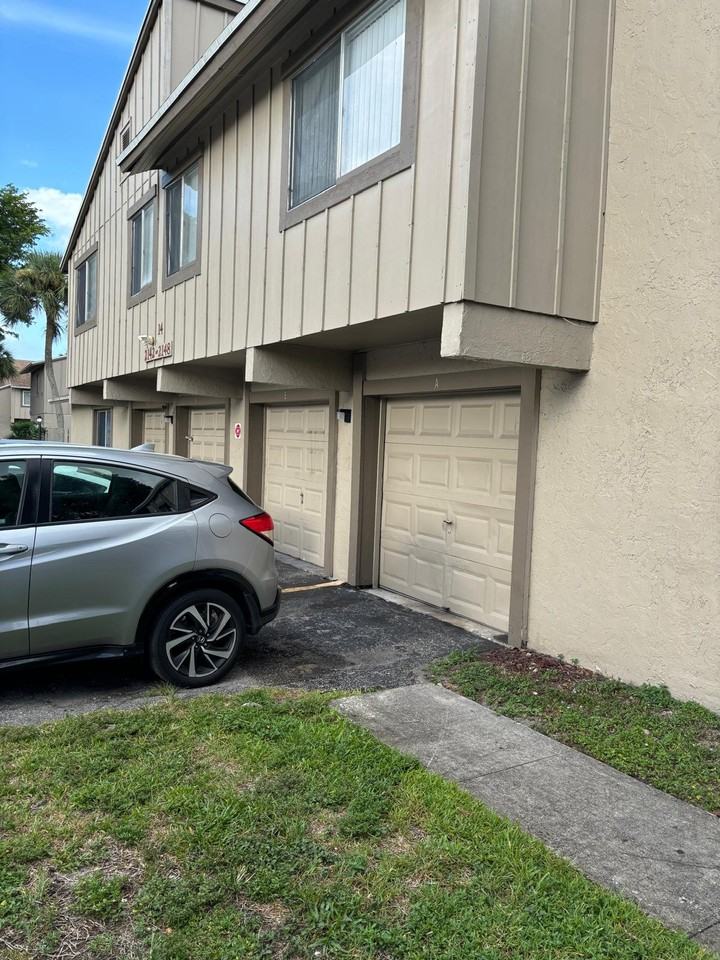 2148 Northwest 57th Avenue #E-14 - Photo 4 of 20