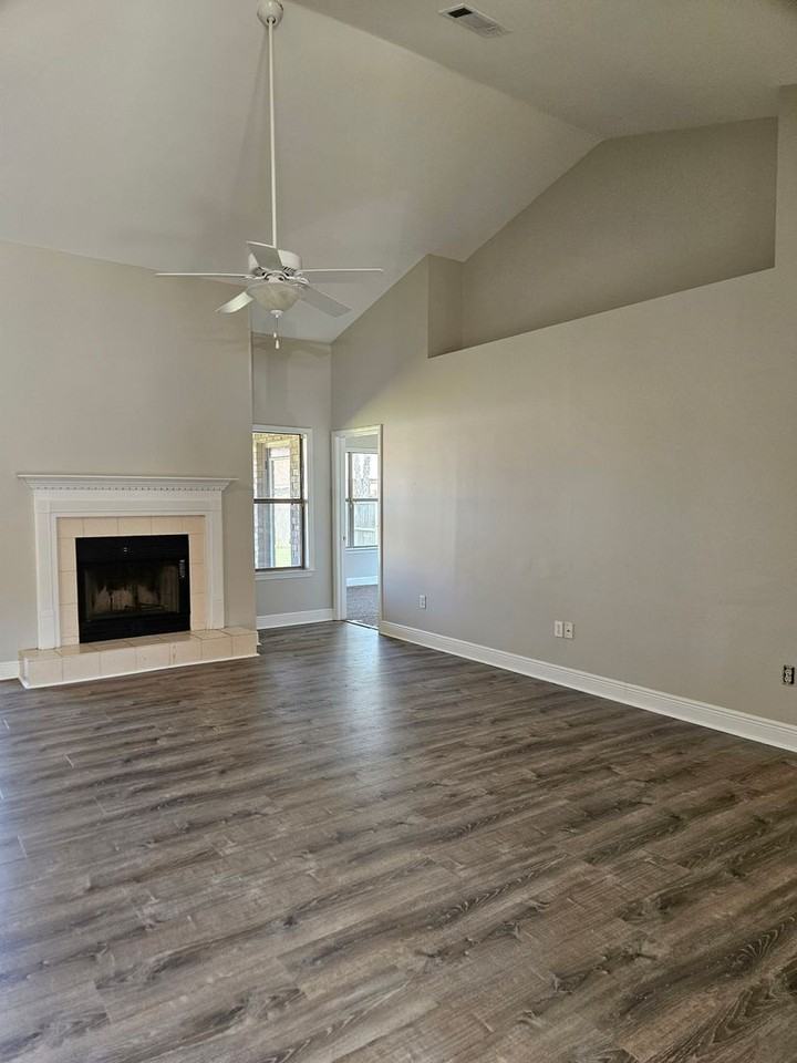 17270 Coventry Estates Blvd - Photo 4 of 32