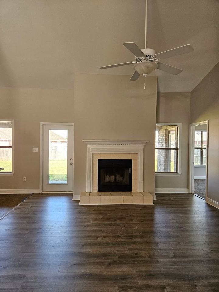 17270 Coventry Estates Blvd - Photo 5 of 32