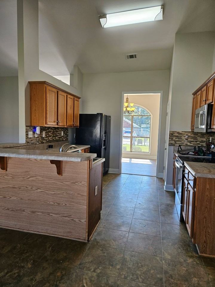17270 Coventry Estates Blvd - Photo 7 of 32