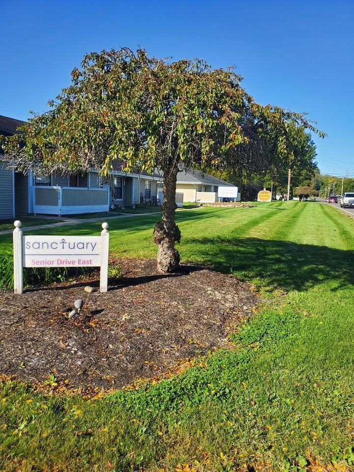 Sanctuary Senior Living of Newark INC - Photo 6 of 27