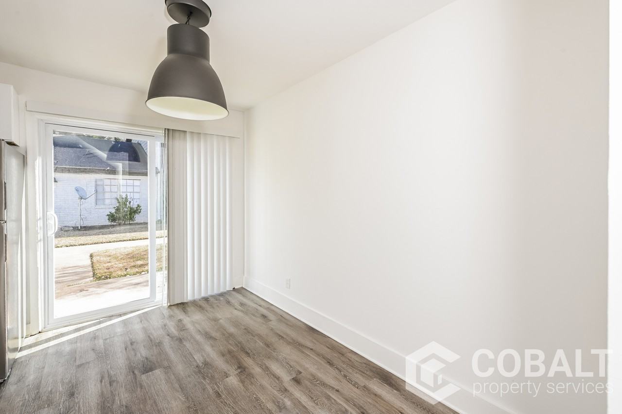 2721 White Oak Dr #24 - Photo 3 of 24