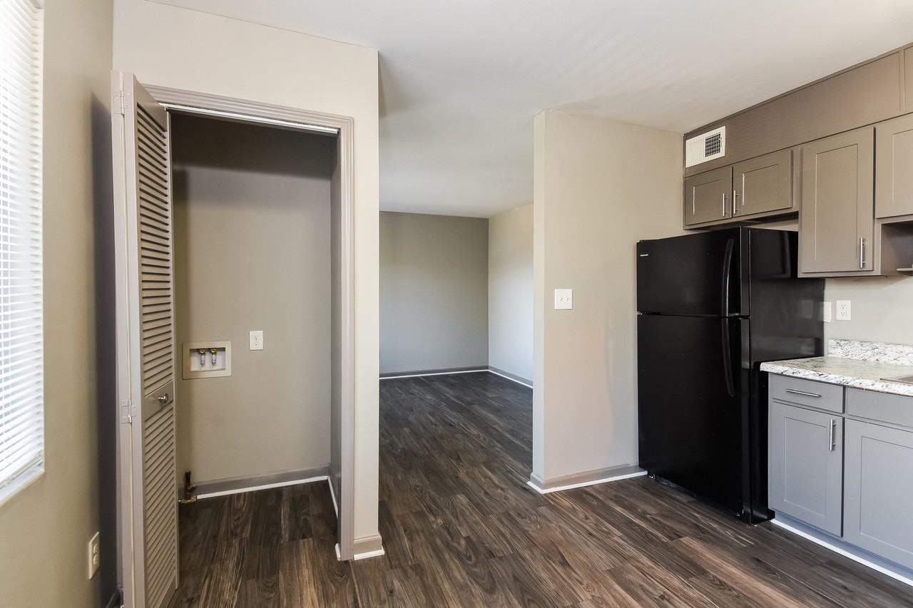 2721 White Oak Dr #35 - Photo 4 of 23