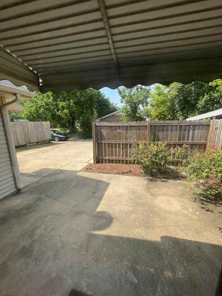 3103 Sutton Dr - Photo 3 of 16