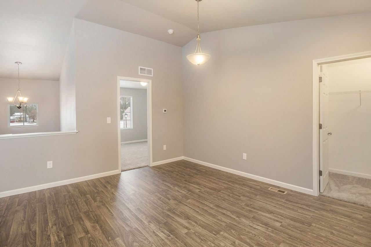 3044 Ivy Wood Cir - Photo 6 of 17