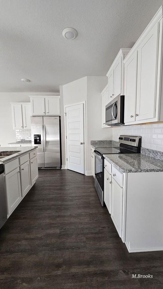 5139 Grand Oak Cir - Photo 2 of 37