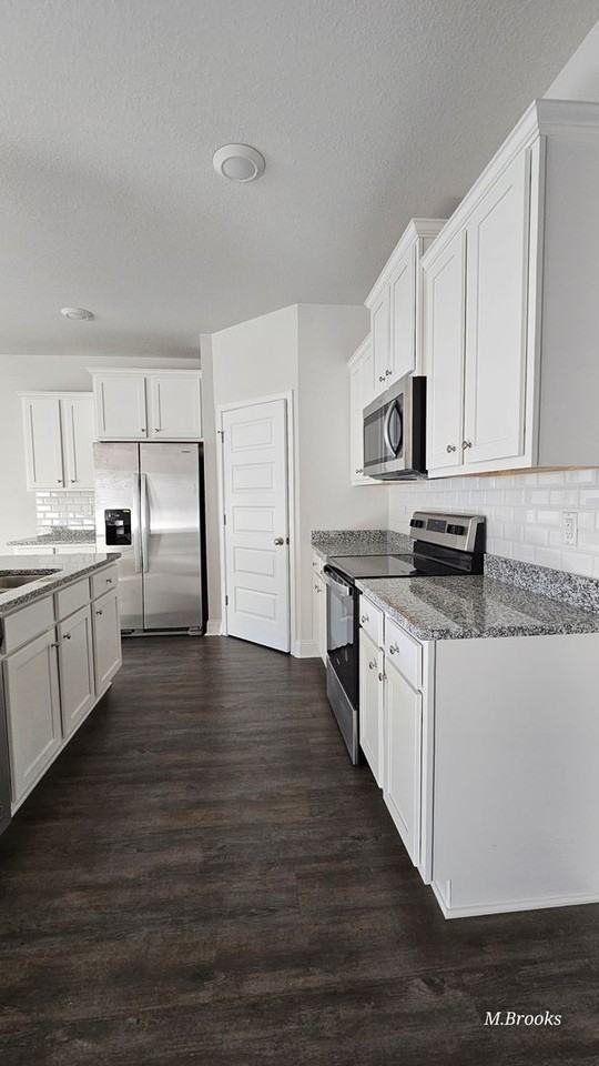 5139 Grand Oak Cir - Photo 3 of 37
