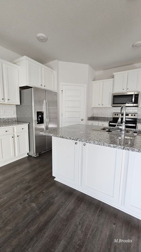 5139 Grand Oak Cir - Photo 6 of 37