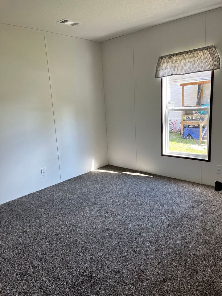 130 Burke Dr - Photo 2 of 6