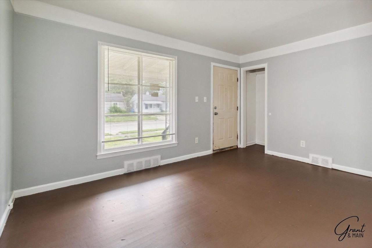 21320 La Salle Blvd - Photo 7 of 15